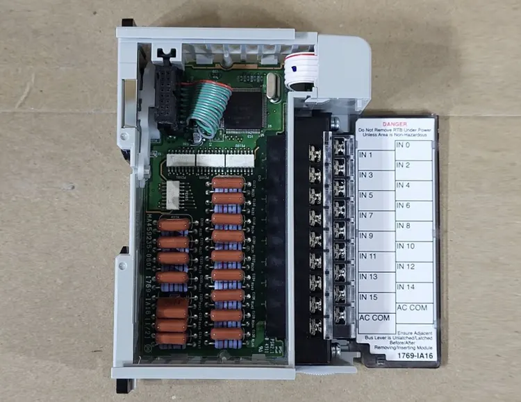 Программируемый логический контроллер является основой промышленной автоматизации.